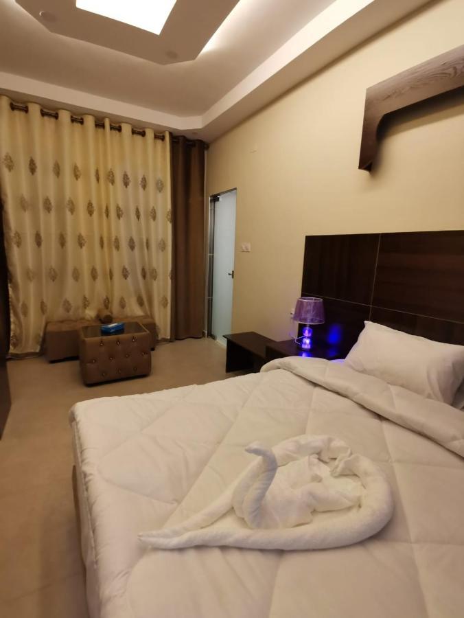 Nice View Hotel فندق الأطلالة الجميلة للعائلات فقط Aqaba Ngoại thất bức ảnh